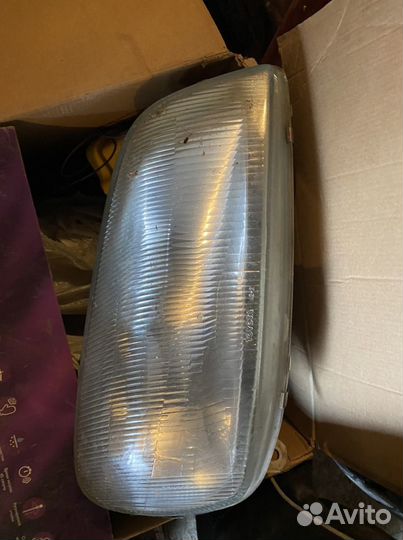 Фара на toyota rav 4 1996г тайота