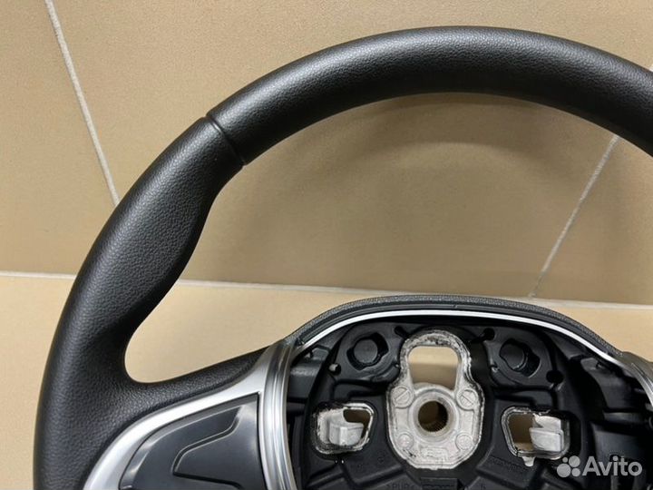 Руль Renault Sandero 2500 км 1.6 K7M 2021