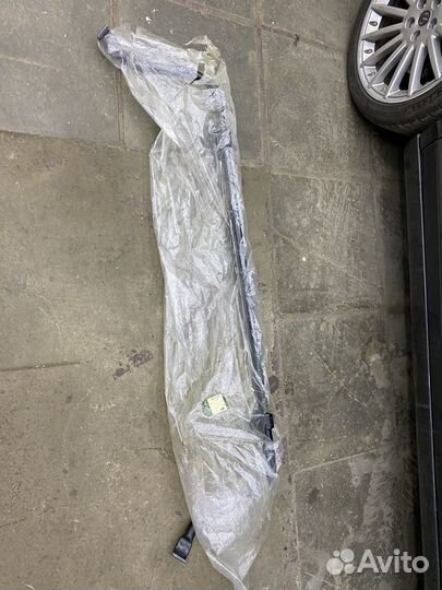 Jaguar Land Rover задний стабилизатор