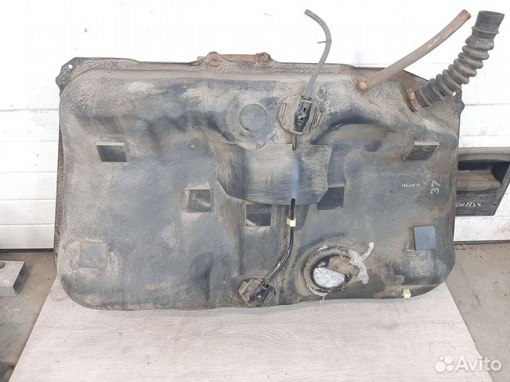 Топливный бак Toyota Camry v55