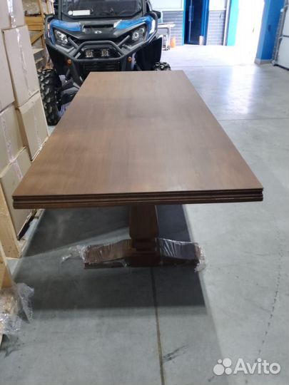 Стол деревянный