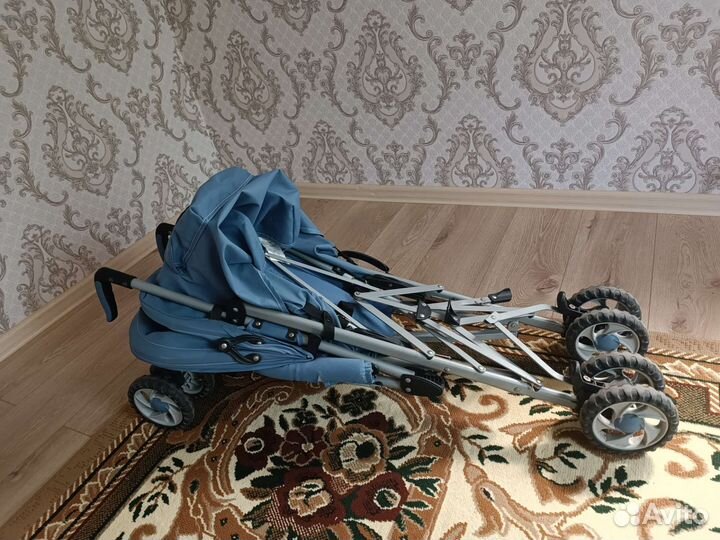 Прогулочная коляска трость