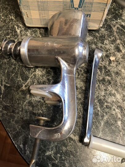 Мясорубка ручная новая в коробке с паспортом