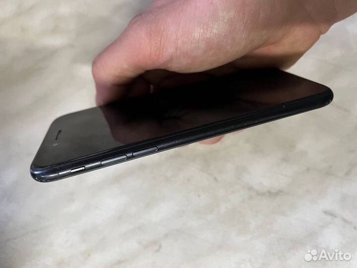iPhone SE (2020), 128 ГБ