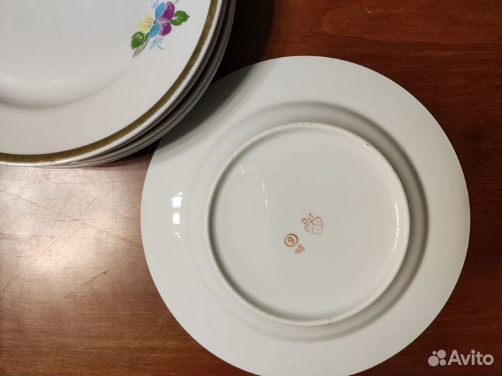 Тарелки мелкие с анютками 20 см, 14шт, СССР