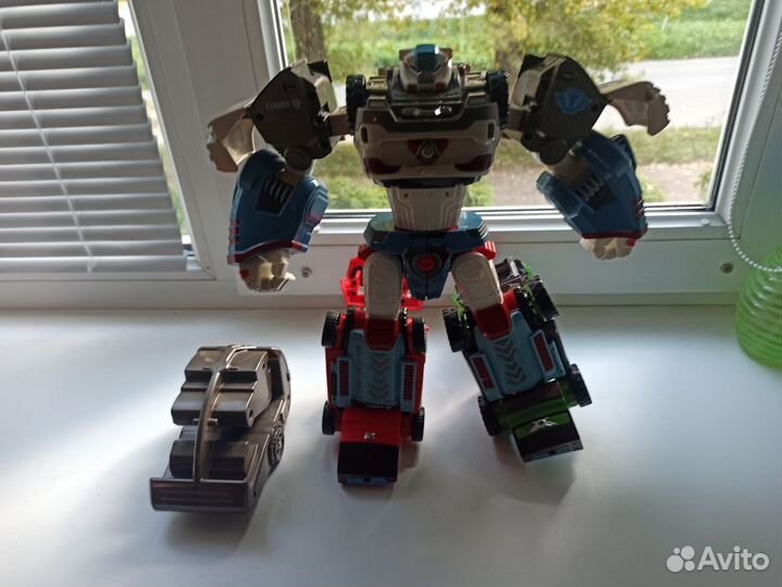 Тобот Дельтатрон большой, оригинал, 30 см