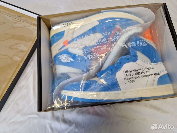 Off-White x Air Jordan 1 “University Blue”