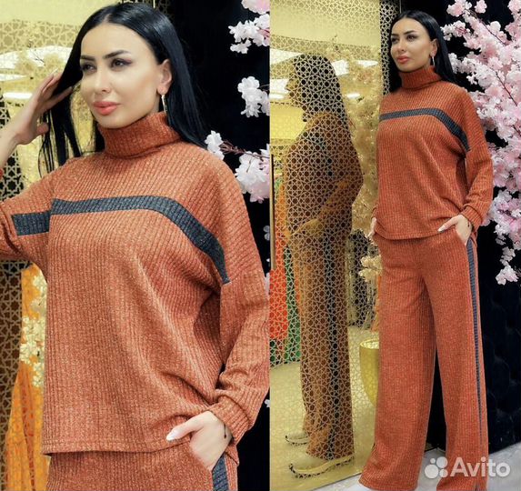 Костюмы спортивные женские