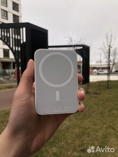 Повербанк для Айфона Bettery pack Aplle