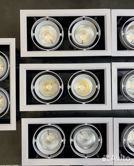 Встраиваемый точечный светильник Favourite 19852C