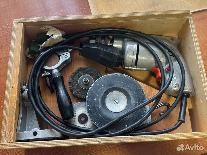 Советская электрическая сверлильная машина