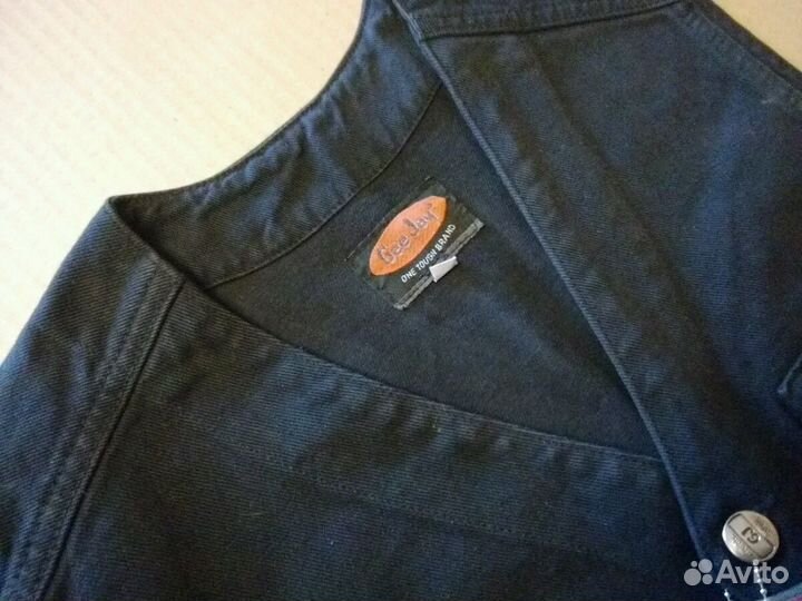 Новая джинсовая безрукавка