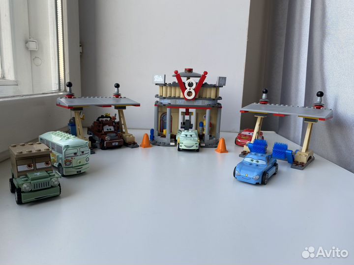 Конструктор lego Cars 8487 Кафе «У Фло»