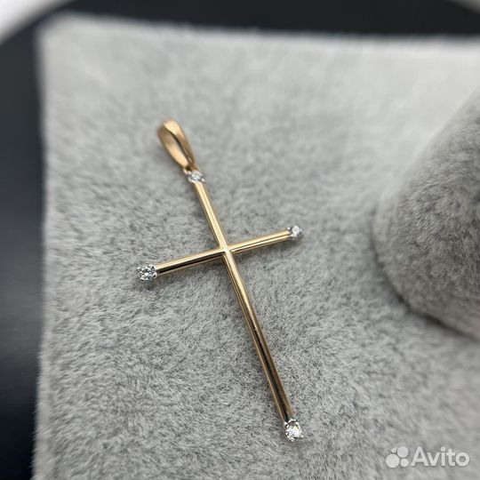 Золотой крест с фианитами 585 новое