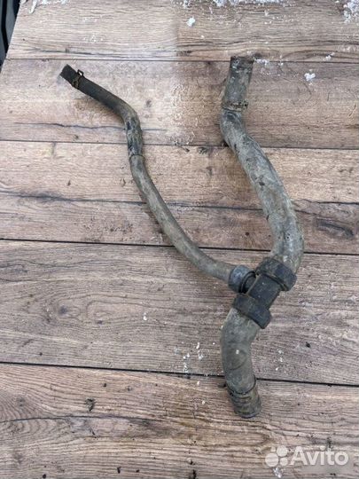 Патрубок охлаждения двигателя Renault Laguna 1.6