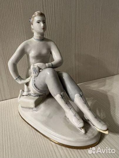 Статуэтка фигуристка физкультурница лфз