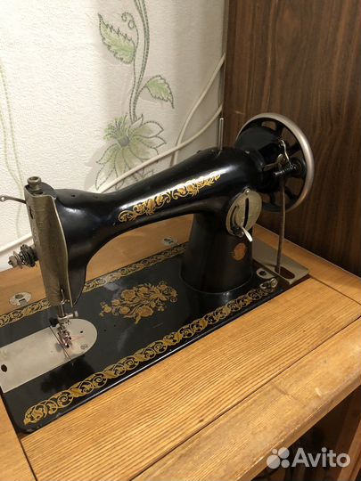 Швейная машина Подольск ножная