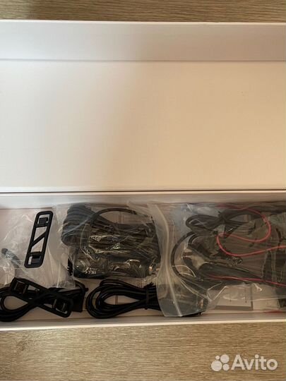 Зеркало заднего вида с видеорегистратором и GPS