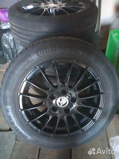 Летняя резина с дисками r16,на Skoda Octavia A 5