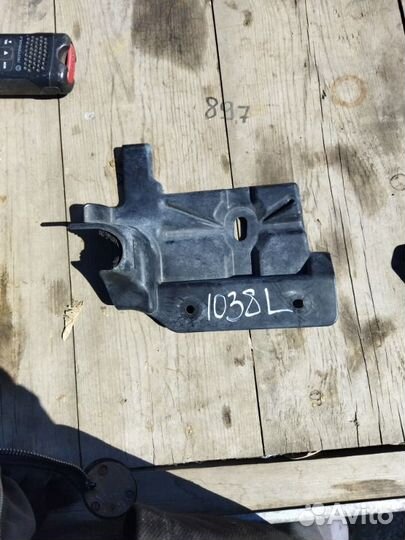 Диффузор радиатора Lexus Gs430 UZS190 3uzfe 2005