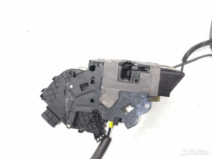 Замок двери передней левой Land Rover Discovery 5