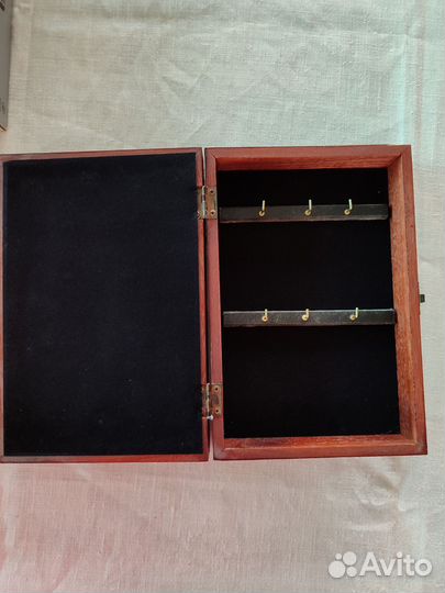 Ключница настенная из дерева