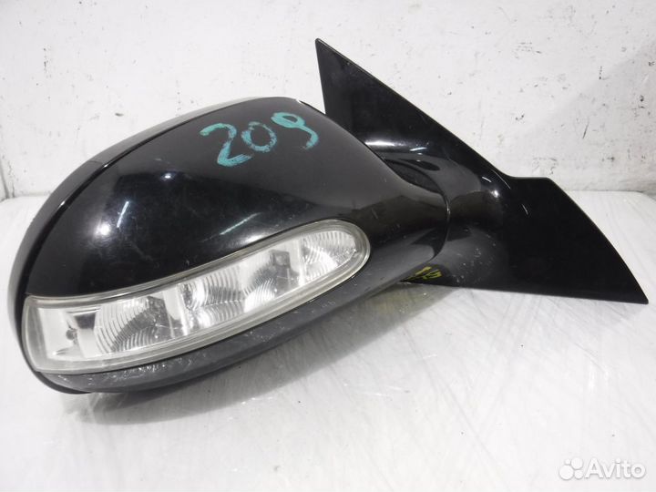 Зеркало правое Mercedes C209 CLK