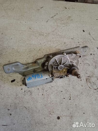 Моторчик заднего дворника Volkswagen Golf 3