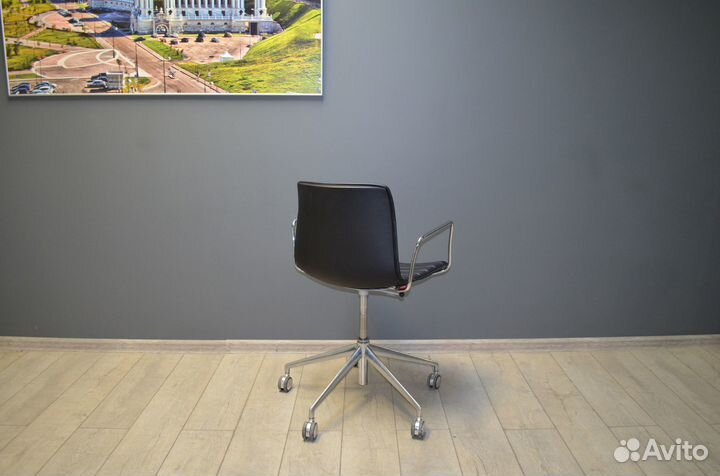 Кресло офисное Arper, Италия