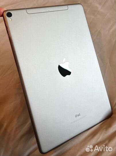 iPad pro 10,5 Wi-Fi + Cellular, 64 Гб, 2017 год