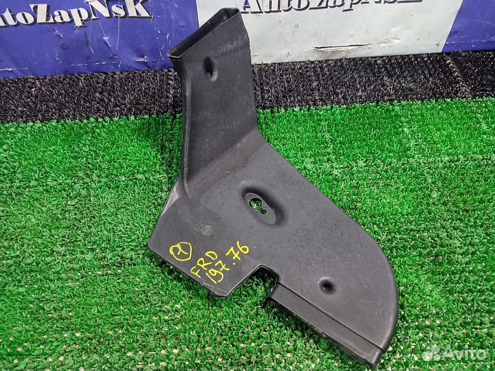 Воздуховод отопителя правый Lexus LX570