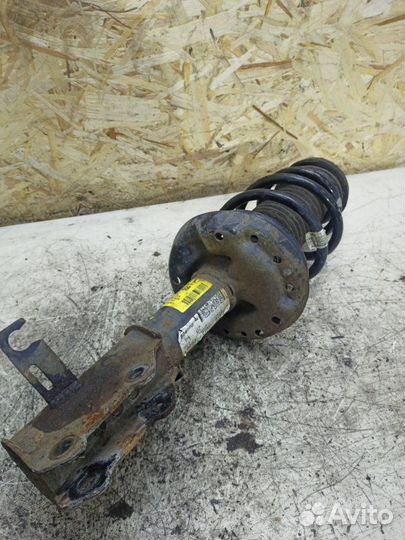 Стойка подвески передняя левая Opel Astra J