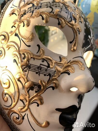 Венецианская маска