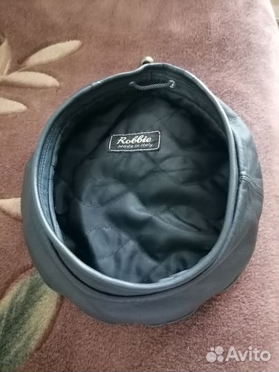 Берет женский кожаный