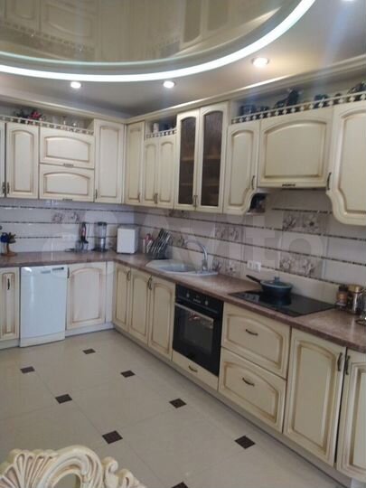 3-к. квартира, 110 м², 12/18 эт.