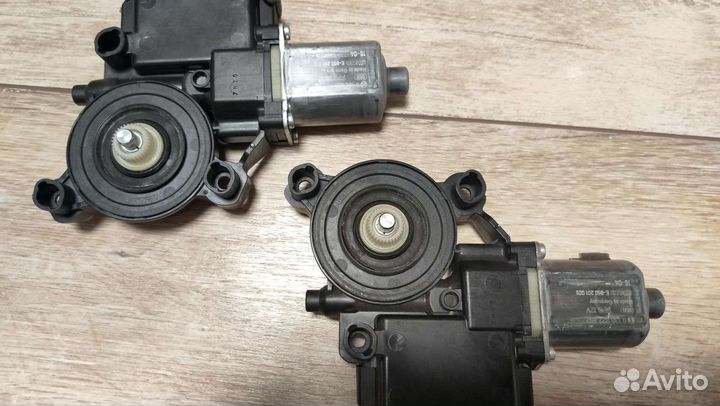 Моторчик стеклоподъемника volkswagen Transporter