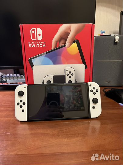 Nintendo Switch Oled (новый, прошитый)