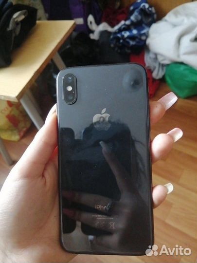 Телефон iPhone 10