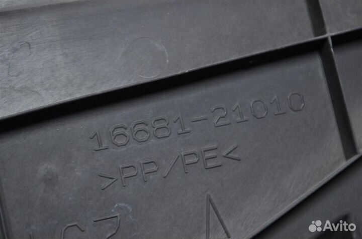 Дефлектор радиатора toyota corolla fielder NKE16