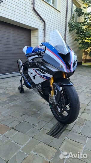 BMW HP4 Race