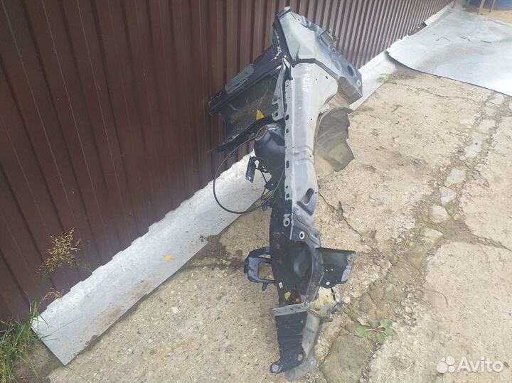 Лонжерон левый Opel Astra H