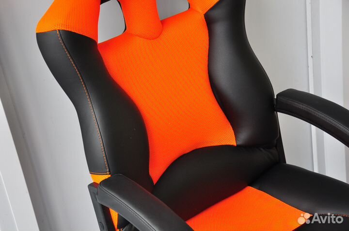 Компьютерное кресло 