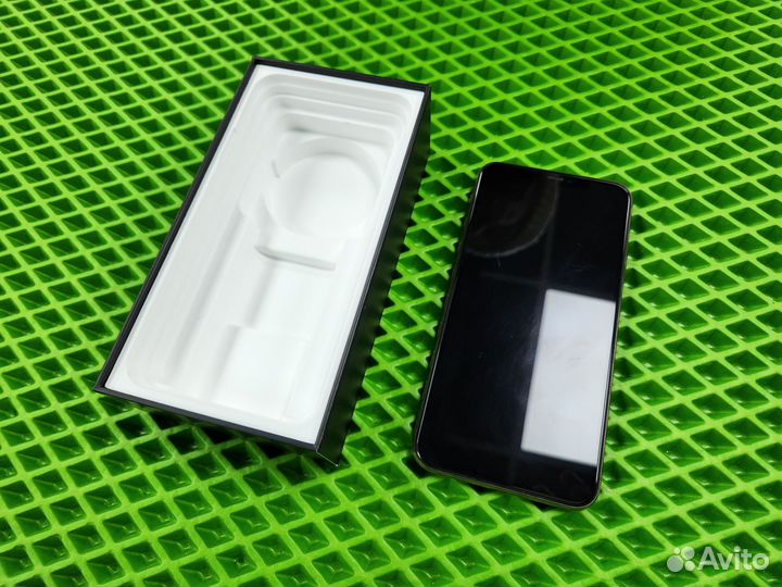 iPhone 11 Pro Max, 64 ГБ