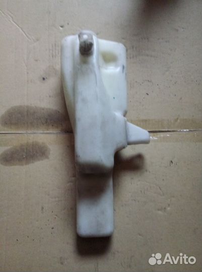 Бачок расширительный для Mitsubishi Carisma