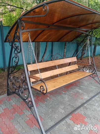 Садовые качели новые