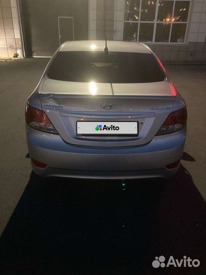 Hyundai Solaris 1.4 AT, 2011, 200 000 км