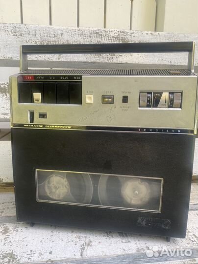 Катушечный магнитофон National