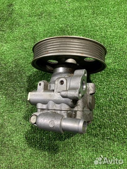 Насос гура Audi A4 B8 CDH 2010