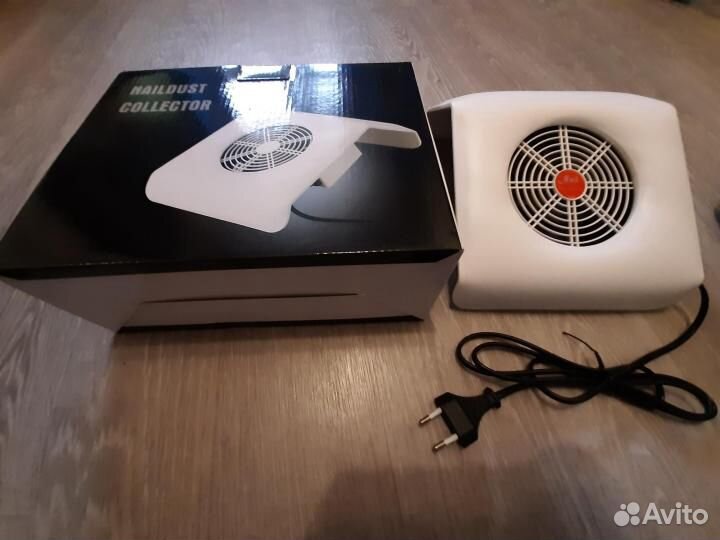 Пылесос-подставка для маникюра