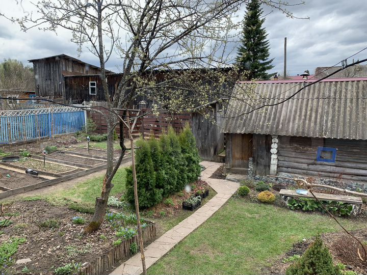 Дом 42 м² на участке 2 сот.